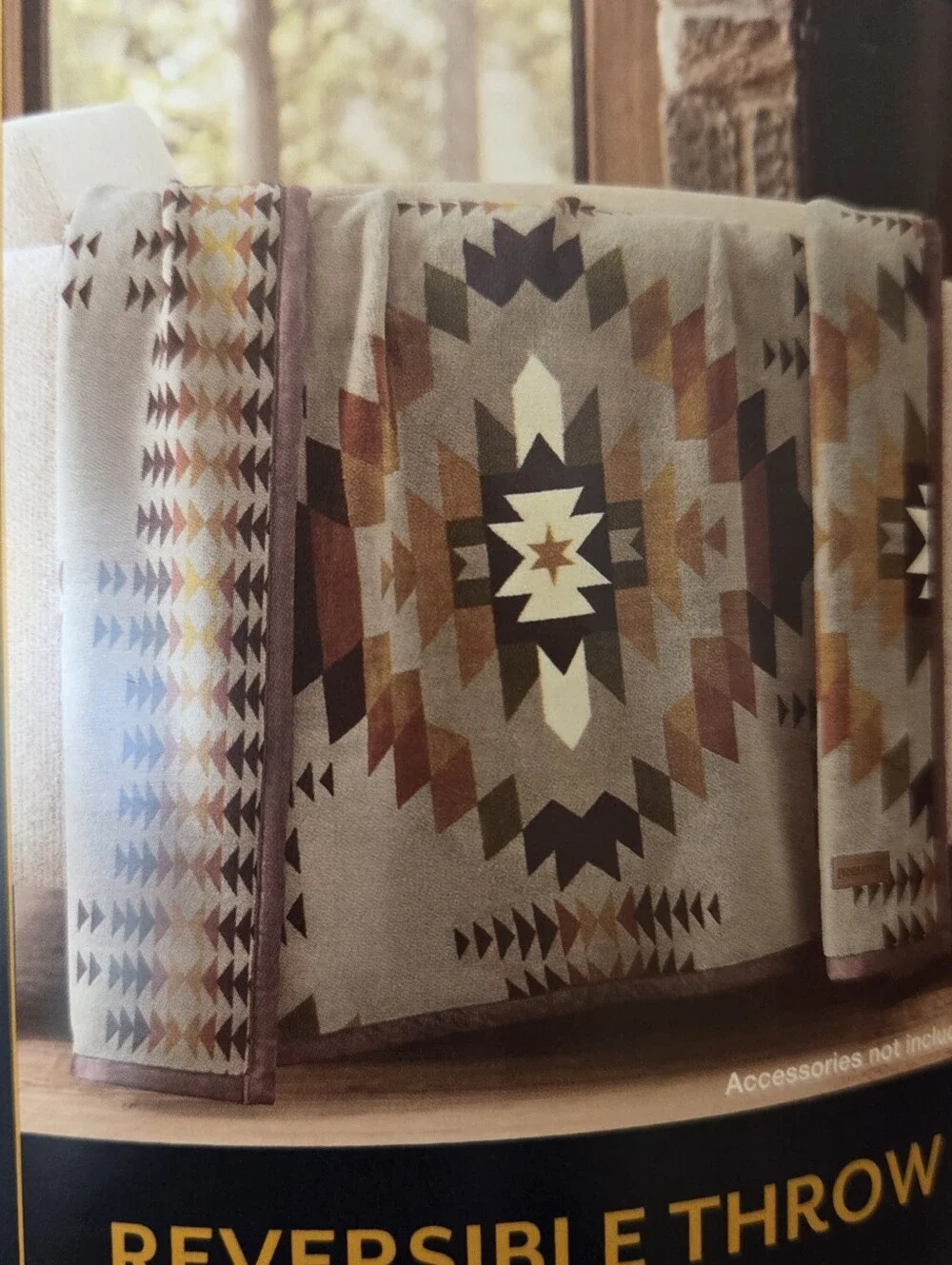 New Pendleton Reversible Throw Blanket 50x70 Southwestern Geometric Plush